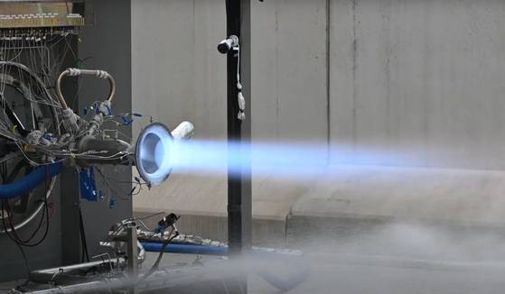 대한항공은 올해 4월 3t급 메탄 액체로켓엔진 연소기 연소시험에 성공했다. [사진 대한항공]