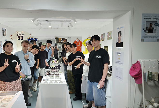 서울특별시 강남구 청담동 편집숍 SAUT CHO:I에서 2025년 9월 4~6일 전시회 ‘SW!TCH: 도전과 성장의 기록’이 개최됐다. 사진=㈜쓰임컴퍼니 제공