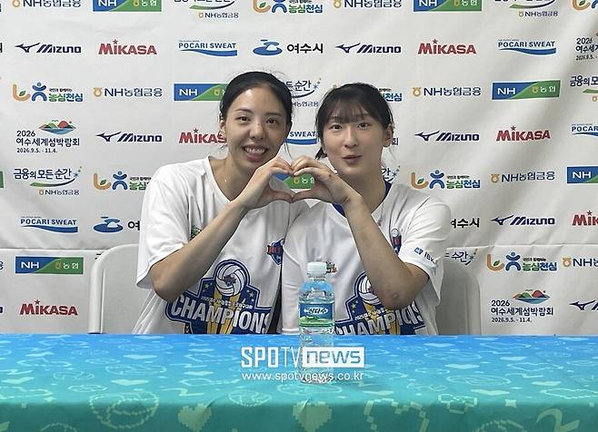 ▲ 왼쪽부터 IBK기업은행 육서영, 최연진 ⓒ최원영 기자