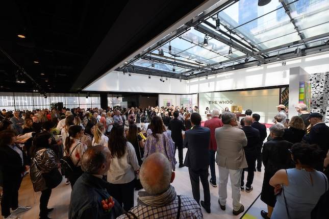 지난 5월 미국 뉴욕의 '프리즈 뉴욕'에 설치된 '더후' 라운지. / 사진=LG생활건강