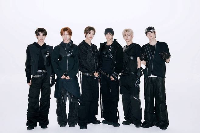 투어스. 사진 | 플레디스