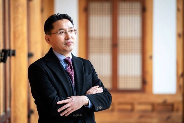 정청래 민주당 대표는 29일 한정애 정책위원회 의장과 지역위원회 추천을 받고 최고위원회 의결을 거쳐 정책위 부의장으로 권오영 전 대통령 직속 정책기획위원회 전문의원을 최종 임명했다. /권오영 부의장 제공