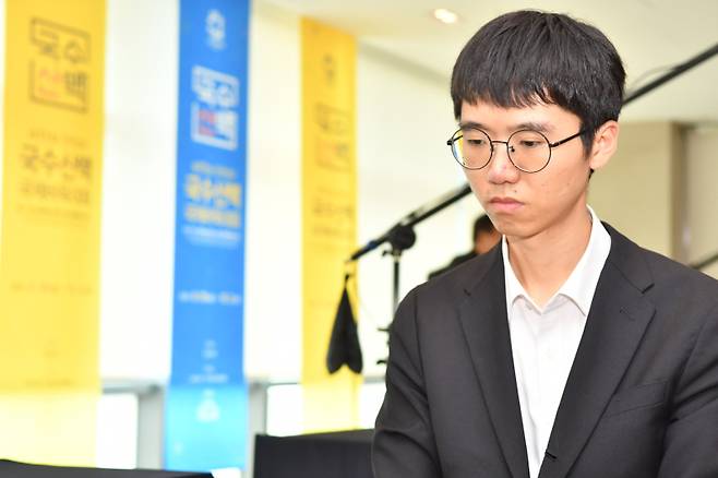 변상일 9단이 대만과 일본 강호들을 연파하고 제11회 국수산맥 세계프로최강전 결승에 올랐다. 한국기원 제공