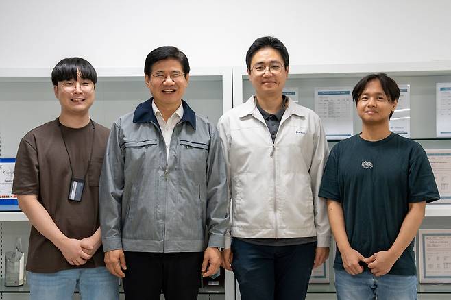 이번 연구를 수행한 한국생산기술연구원 연구진. 김성규(왼쪽부터) 연구원, 심진기 센터장, 강동호 수석연구원, 이재빈 연구원.[한국생산기술연구원 제공]