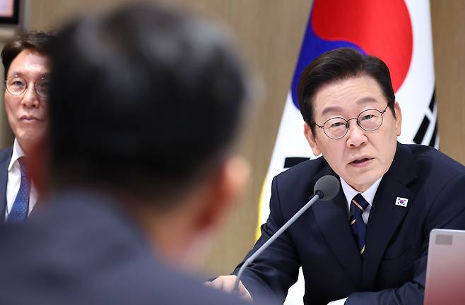 이재명 대통령실은 사상 처음으로 대통령실에서 사용한 특수활동비 등 예산 내역을 공개했다. 하지만 미흡한 점이 많은 '반쪽 공개'라는 평가가 나온다. (출처:연합)