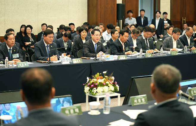 김영록 전라남도지사가 30일 담양군 담양리조트에서 열린 '담양군 정책비전 투어'행사에 참석해 인사말을 하고 있다. 전라남도 제공