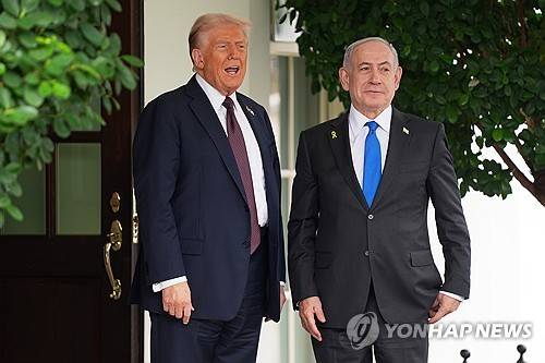 도널드 트럼프 미국 대통령(왼쪽)과 베나민 네타냐후 이스라엘 총리 [워싱턴 AP=연합뉴스. 재판매 및 DB 금지]