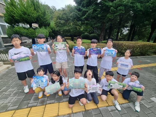 익산 다송초등학교 학생들의 학교알리기 모습/다송초 제공
