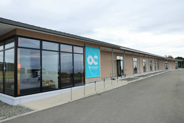 와카야마현 사라하마초에 건립된 ‘오피스 클라우드 나인’ 전경. 김태권 기자