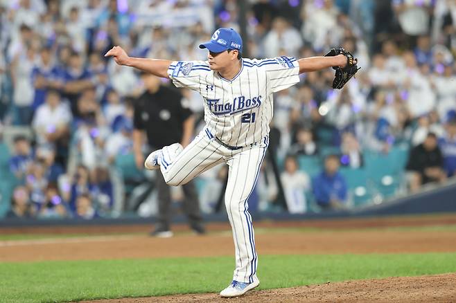 삼성 오승환이 30일 대구삼성라이온즈파크에서 열린 2025 KBO리그 KIA와 경기에서 9회초 마운드에 올라 역투하고 있다. 대타 최형우를 삼진 처리한 후 교체됐다. 사진 | 삼성 라이온즈