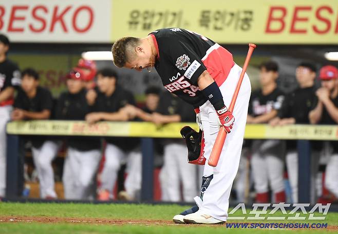 오승환이 등판하자 곧바로 최형우가 대타로 나왔다.
