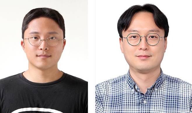 김승준 AI융합학과 교수(오른쪽)와 김광빈 박사과정생.