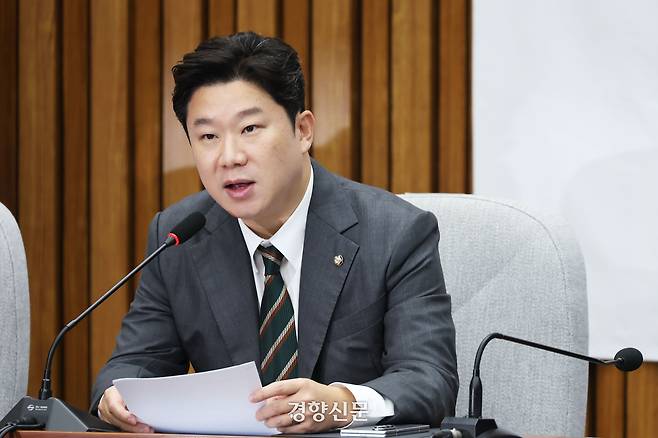 진종오 국민의힘 의원이 1일 국민의힘 소속 국회 상임위원장 및 간사단 회의에서 발언하고 있다. 한수빈 기자