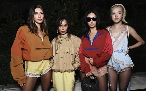 K팝 대표 걸그룹 블랙핑크 로제가 인종차별을 당한 것으로 알려졌다. [사진출처 = SNS]