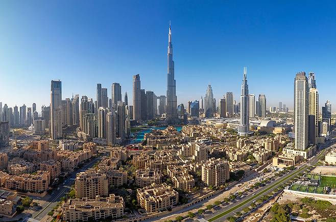 버즈 칼리파를 중심으로 펼쳐진 두바이의 화려한 도시 전경. 사진제공VisitDubai