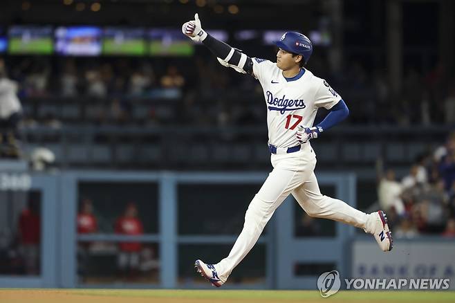 포스트시즌 첫판에서 홈런 2개를 쏘아 올린 다저스 오타니 쇼헤이 [EPA=연합뉴스]