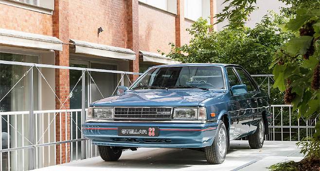 현대차가 쏘나타 40주년을 맞이해 복원한 ‘스텔라 88 기념 스페셜 에디션’. (사진=현대차)