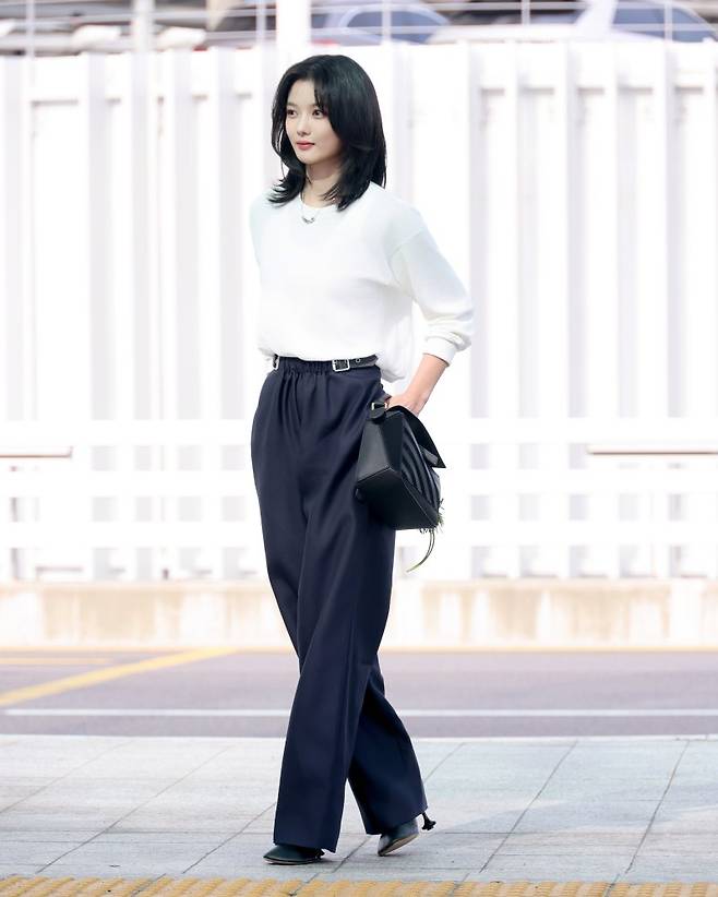 배우 김유정 ⓒ로에베