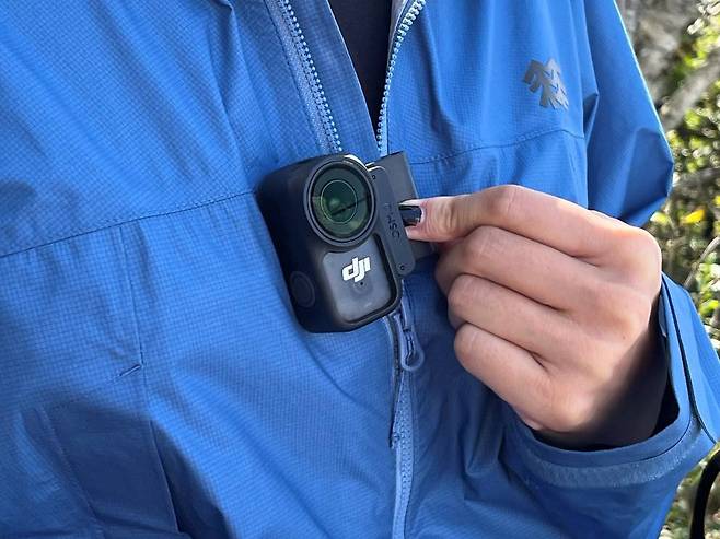 DJI는 오즈모 나노를 공식 출시하며 웨어러블 카메라 시장에 도전장을 내밀었다 / 출처=IT동아