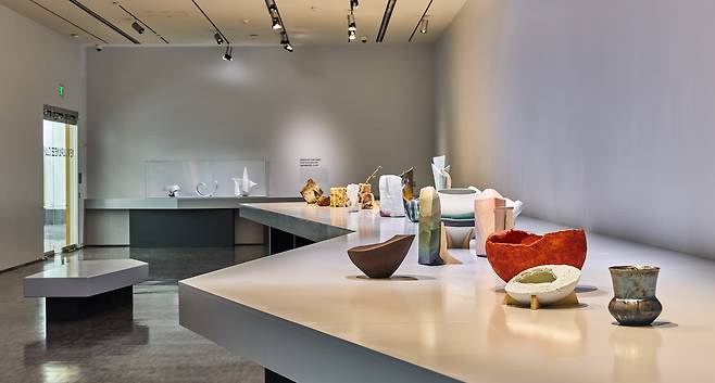 Installation view of "New Japanese Clay at the Asian Art Museum" on show at the Asian Art Museum of San Francisco, from Aug. 15 to Feb. 2, 2026 (Courtesy of the museum)