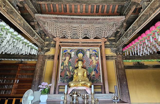 봉정사 극락전 법당