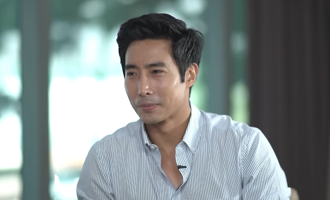 해군 대위 출신 이근. [유튜브 ‘코리아 나우’ 갈무리]