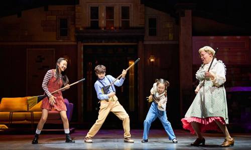 가족 뮤지컬 ‘미세스 다웃파이어’