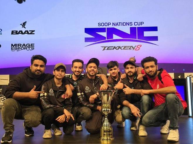 지난 3월 서울에서 열린 철권8 네이션스컵에서 우승한 파키스탄 프로게이머팀의 모습. 아슬란 애쉬 인스타그램