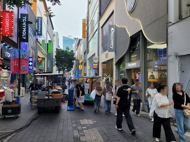 지난 1일 서울 명동 거리의 모습. 공병선 기자