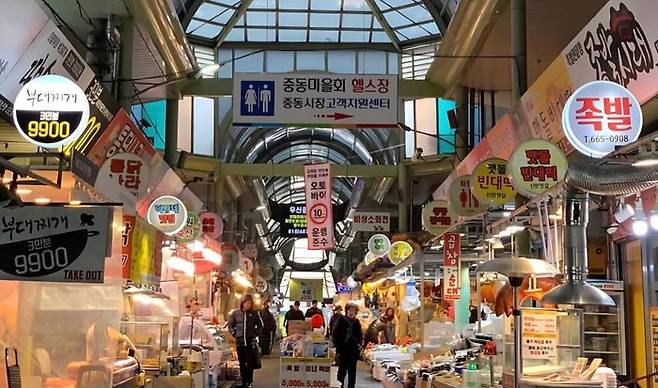 경기도 부천시 중동시장에서 시민들이 장을 보고 있다. ⓒ데일리안 김찬주 기자