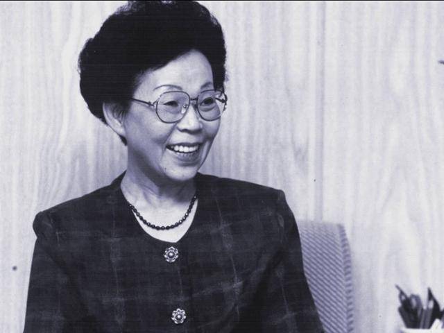 이난영 전 국립경주박물관장이 생전에 밝게 웃고 있다. 이 전 관장은 항상 커다란 안경을 썼다. 지인 제공