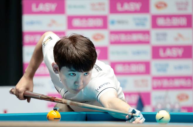 이번 시즌 우승자 모리 유스케(일본·에스와이)도 32강에 안착했다. PBA 제공