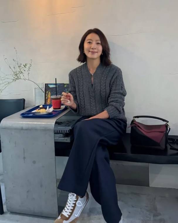 김희애 소셜 미디어