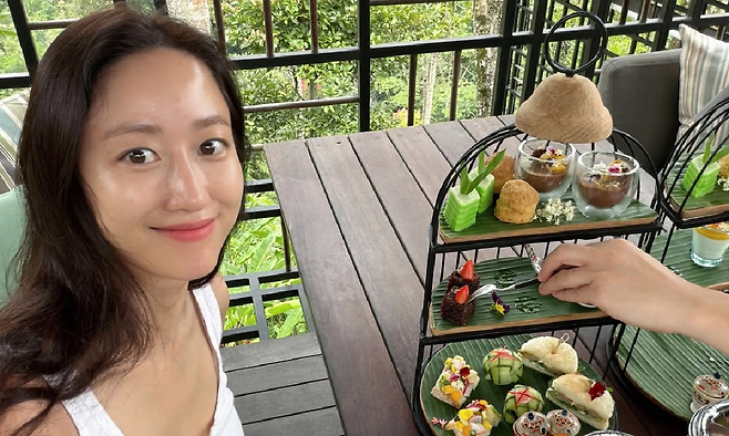 전혜빈이 가족과 함께 떠난 발리 여행에서 카드 도난과 함꼐 1500만원 피해를 봤다고 알렸다. 전혜빈 SNS 캡처