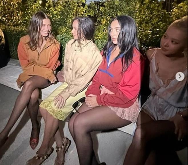 가수 찰리 XCX가 자신의 인스타그램에 올린 사진. 찰리XCX 인스타그램 캡처