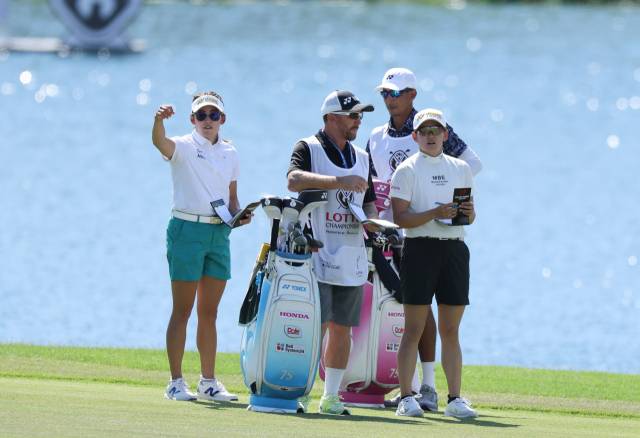 이와이 치사토(왼쪽)와 이와이 아키에 쌍둥이 자매. 사진 제공=대홍기획