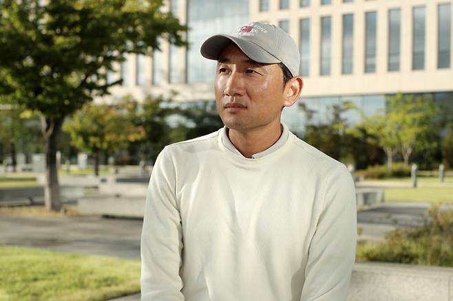 한국과 일본 골프 지도법의 장점만을 결합해 여러 선수들을 가르치고 있는 권기택 골프 코치. 윤현준 골프전문사진기자