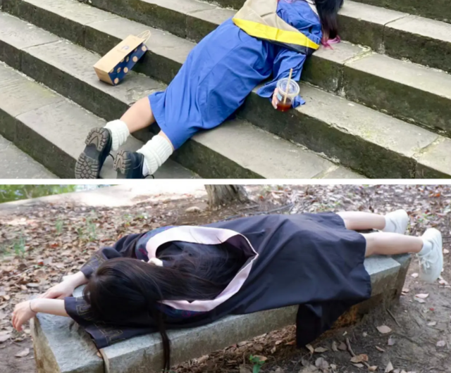 역대급 취업난 속 대학교 졸업 시즌 중국 SNS에는 학사모를 쓴 채 좀비처럼 누워 찍은 사진을 흔히 볼 수 있다. 샤오홍슈 캡처