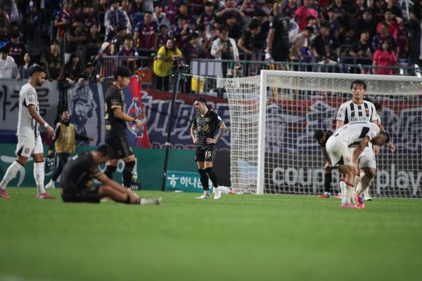 K리그1 수원FC가 5일 수원종합운동장에서 열린 FC서울과의 하나은행 K리그1 2025 32라운드 홈 경기에서 1-1로 비겼다. 2025.10.5 /한국프로축구연맹 제공