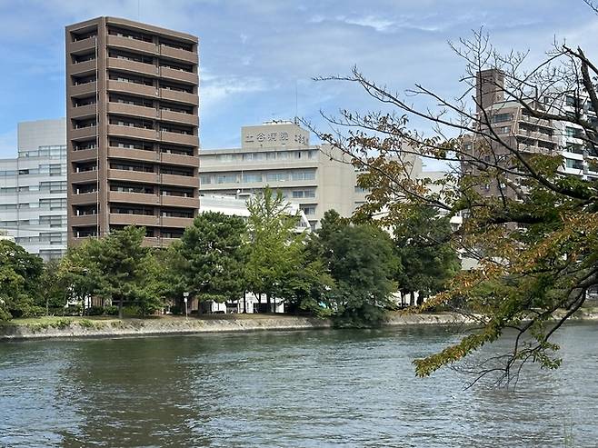 지난 24일 방문한 일본 히로시마 나카구 오테마치에서 모토야스강이 흐르고 있다. <사진=정수민기자>