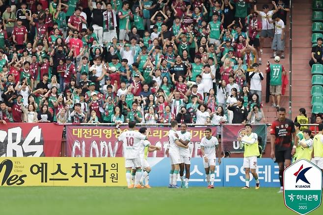 대전 하나시티즌이 5일 열린 하나은행 K리그1 2025 32라운드 원정 경기에서 포항 스틸러스에 3-1로 이겼다. (한국프로축구연맹 제공)