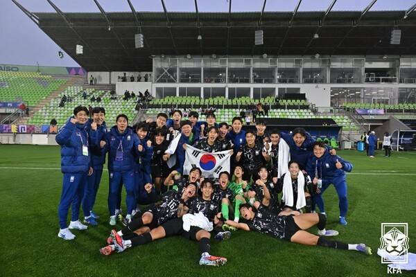 16강 진출 후 기뻐하는 한국 20세 이하(U-20) 축구대표팀, /사진=KFA