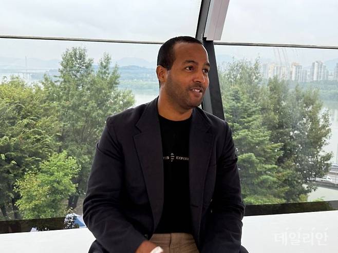 솔로몬 테스파예 앱토스 최고사업책임자(CBO)가 지난달 24일 서울 광진구 그랜드 워커힐 서울에서 데일리안과 인터뷰를 진행하고 있다. ⓒ데일리안 황지현 기자