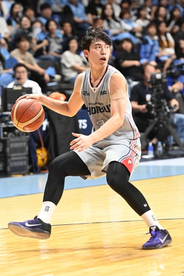 박무빈은 9점 10어시스트를 기록, 활약했으나 전체적인 안정감은 아쉬웠다. 사진=KBL 제공