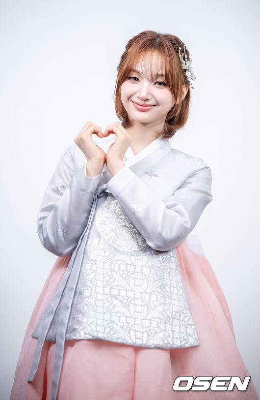 [OSEN=최규한 기자] 그룹 이프아이 샤샤 한복 인터뷰. 2025.10.04 / dreamer@osen.co.kr