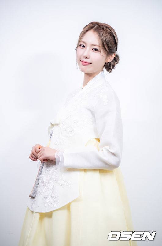 [OSEN=최규한 기자] 그룹 이프아이 원화연 한복 인터뷰. 2025.10.04 / dreamer@osen.co.kr