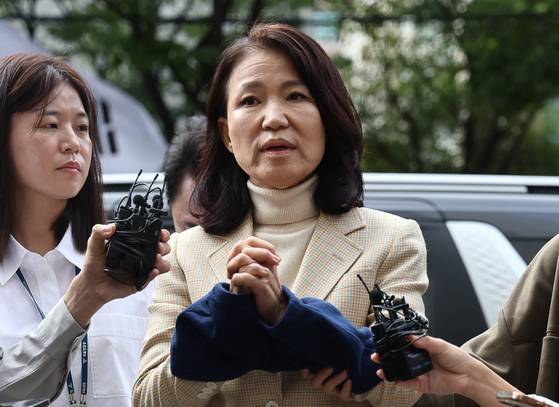 이진숙 전 방송통신위원장이 4일 오후 체포적부심사를 받기 위해 서울남부지법으로 들어서며 발언하고 있다. 〈사진=연합뉴스〉