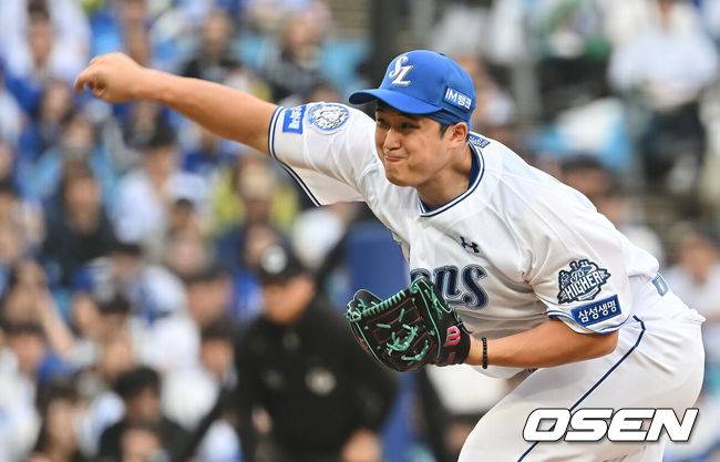 [OSEN=대구, 이석우 기자] 6일 대구 삼성라이온즈파크에서 2025 신한 SOL뱅크 KBO 와일드카드 결정전 삼성 라이온즈와 NC 다이노스의 경기가 열렸다. 홈팀 삼성은 후라도가 방문팀 NC는 구창모가 선발 투수로 출전했다.삼성 라이온즈 최원태가 역투하고 있다. 2025.10.06 / foto0307@osen.co.kr