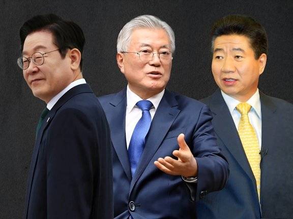 온라인 커뮤니티는 진보 진영을 중심으로 정치 무대에 본격적으로 들어섰다.&nbsp; 왼쪽부터  이재명 대통령과 문재인, 노무현 전 대통령. 동아DB