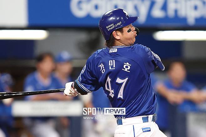 ▲ NC와 와일드카드 결정전 1차전에서 4타수 무안타로 침묵한 강민호 ⓒ곽혜미 기자